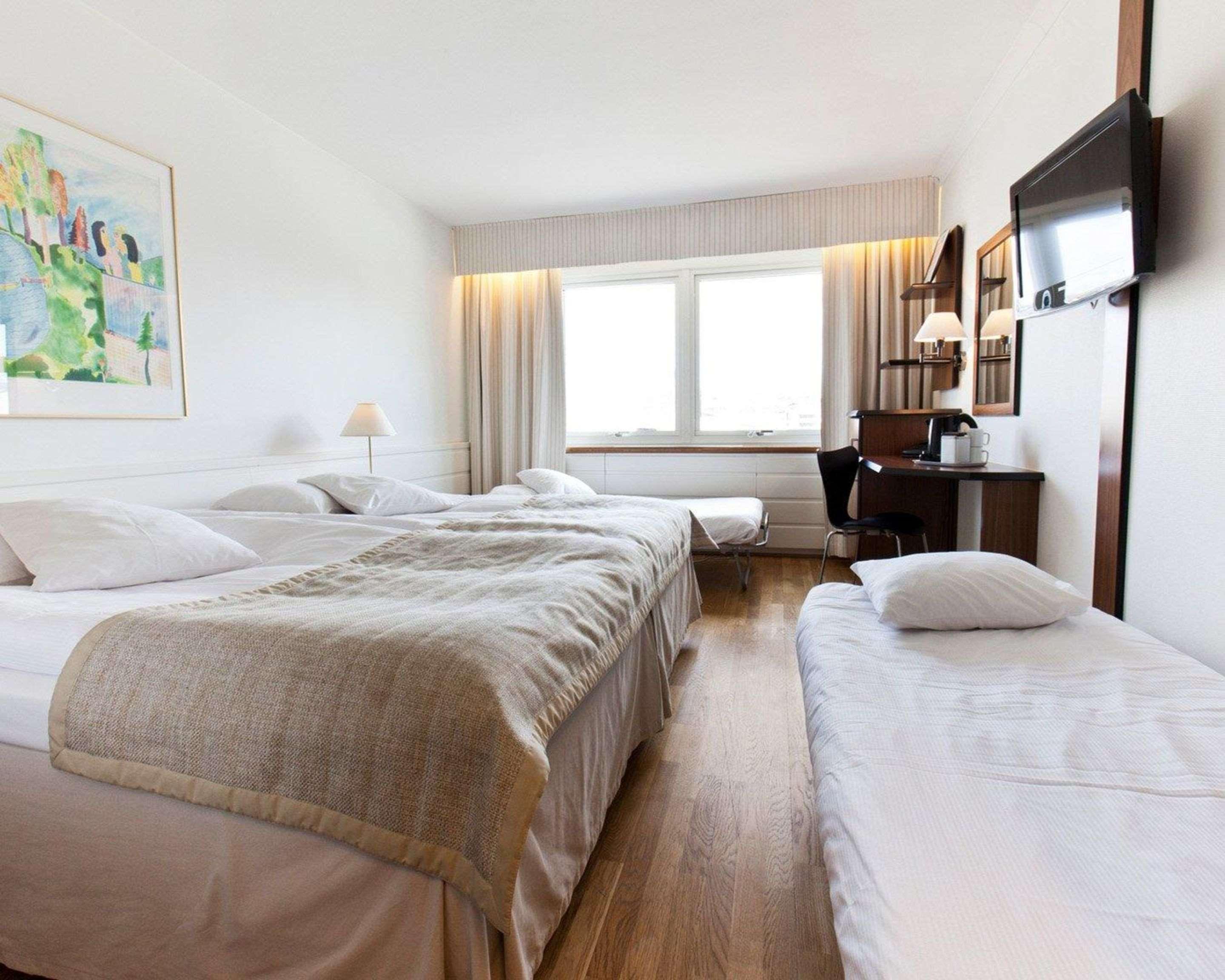Quality Hotel Grand, Бурос Экстерьер фото