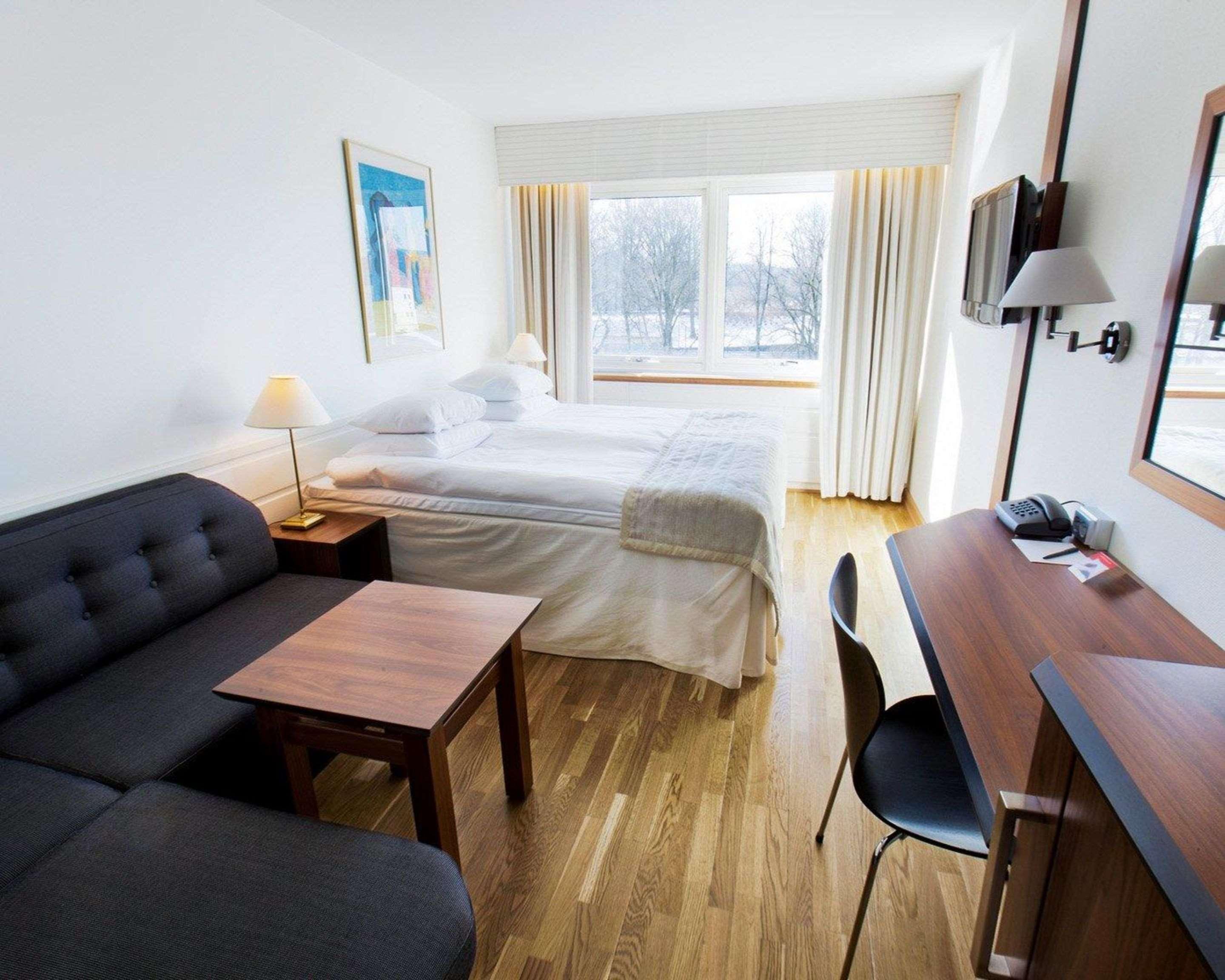 Quality Hotel Grand, Бурос Экстерьер фото