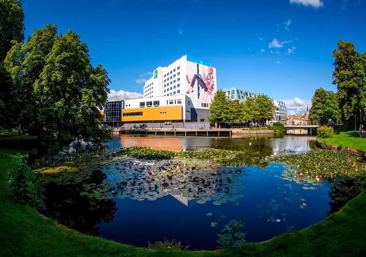 Quality Hotel Grand, Бурос Экстерьер фото